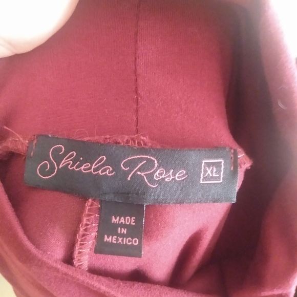 Sheila Rose turtle neck top - Picture 3 of 3